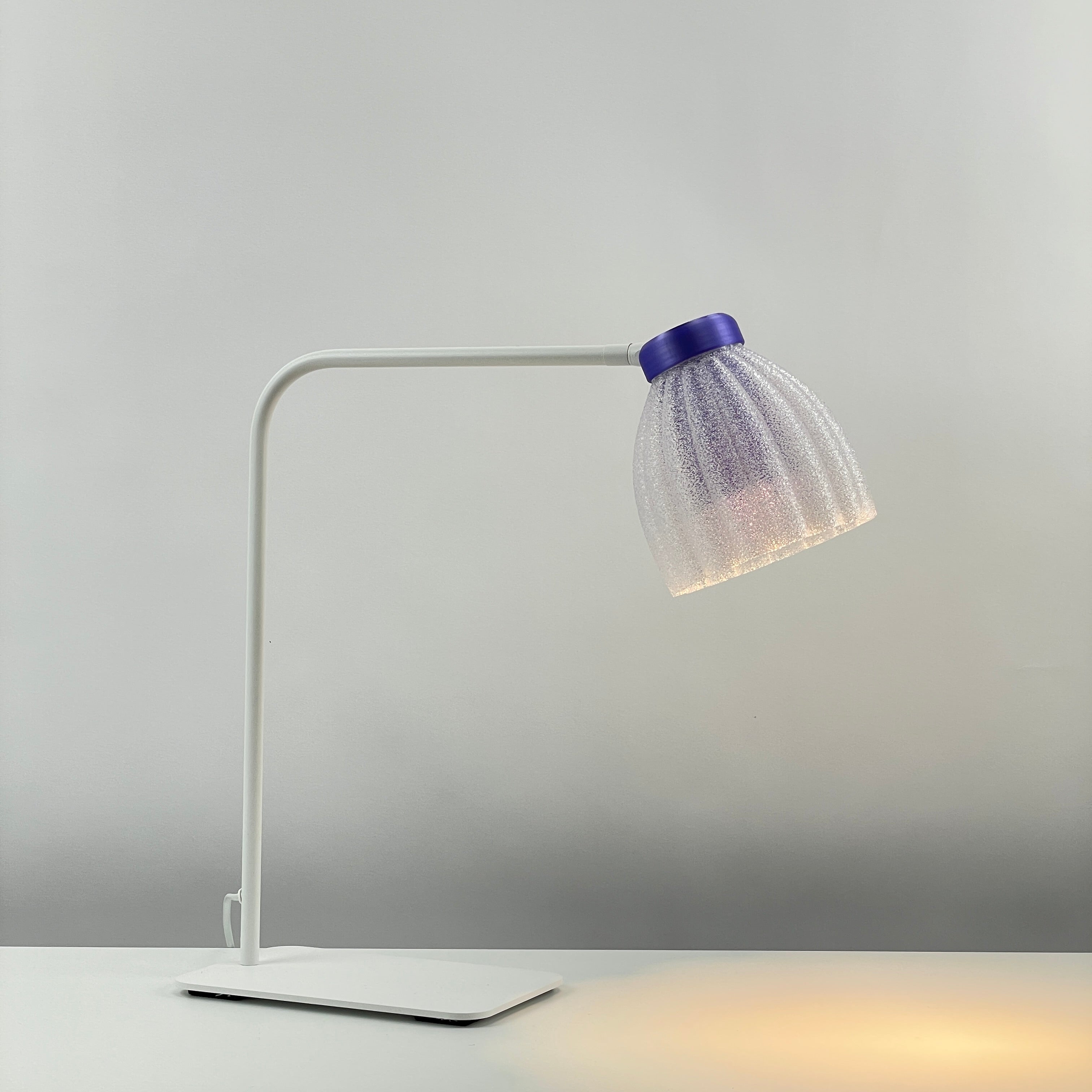 Blossom_white_table_desk_light – transparent_clear-_diffuser_purple_on_frosted