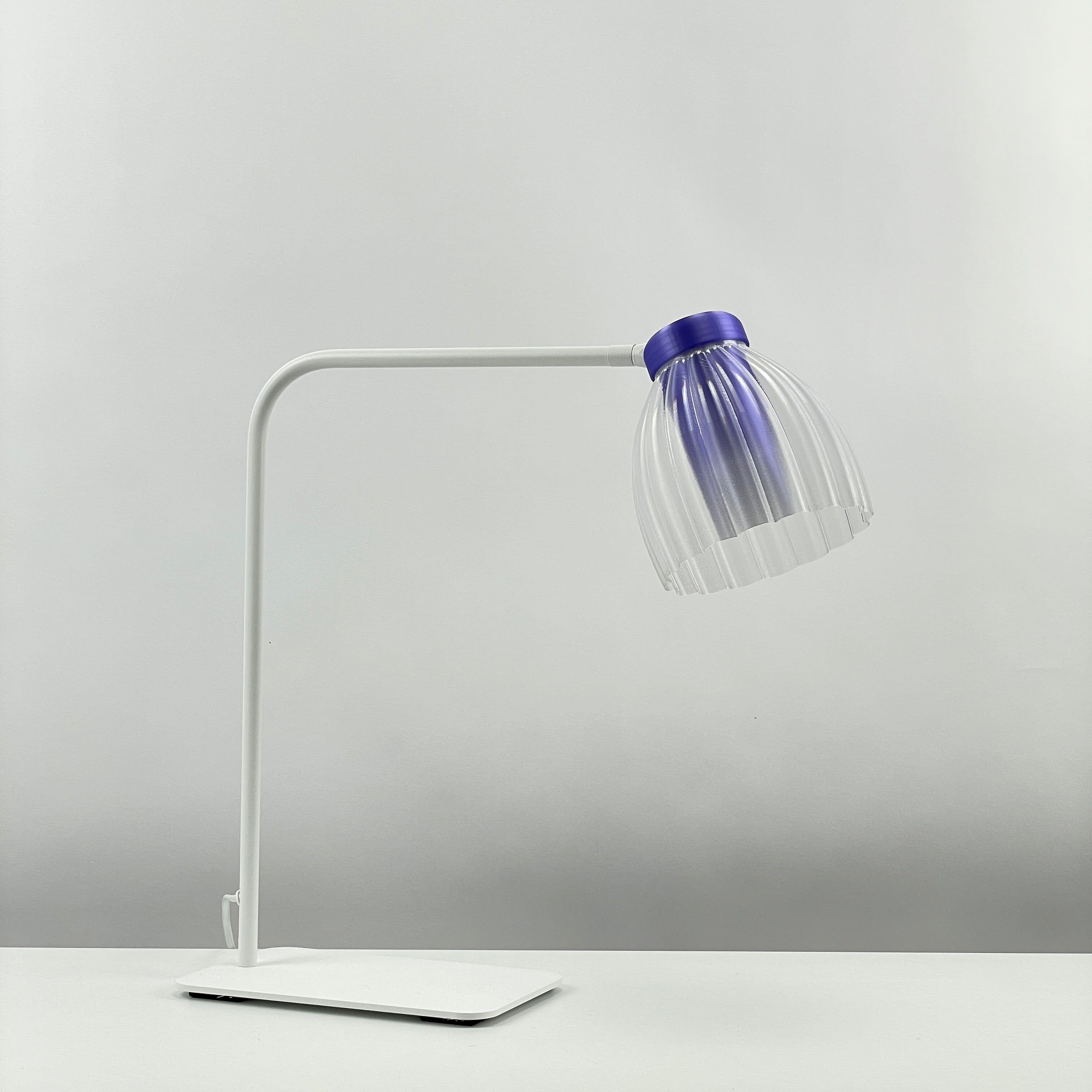 Blossom_white_table_desk_light – transparent_clear-diffuser_purple_off