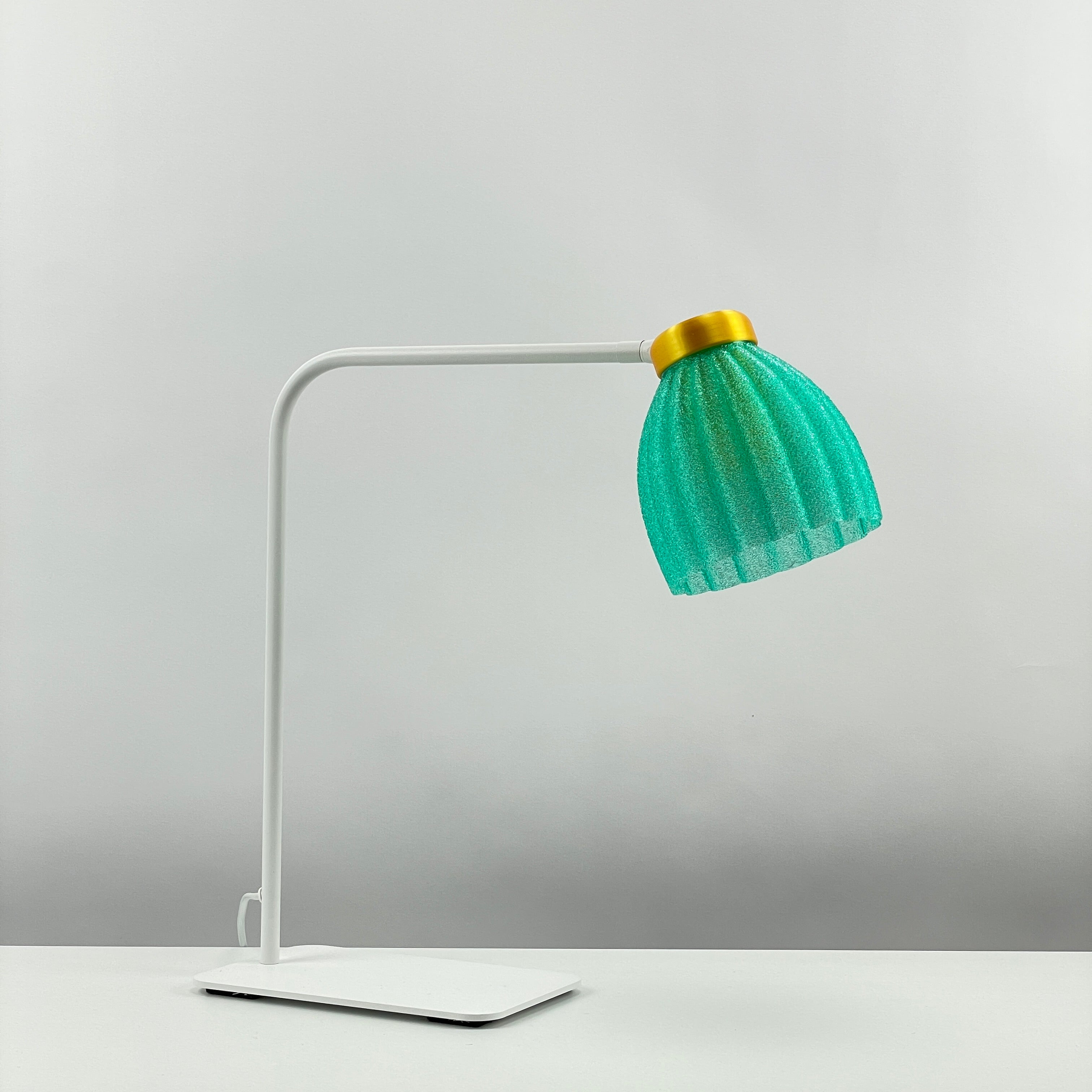 Blossom_white_table_desk_light – clear_turquoise-diffuser_yellow_metallic_off
