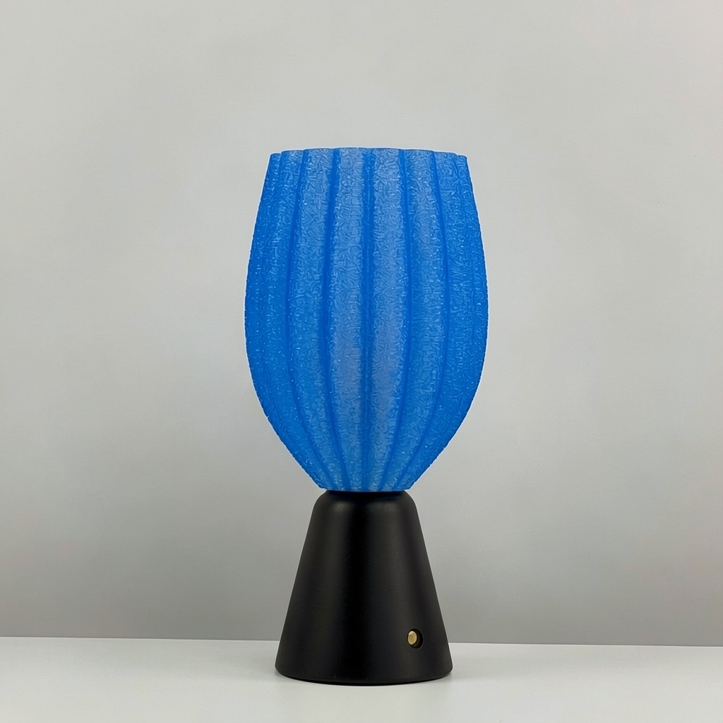 KuvaLight_Rechargeable_Tulp_Light_Blue_Frosted_Black_wood_Base_OFF