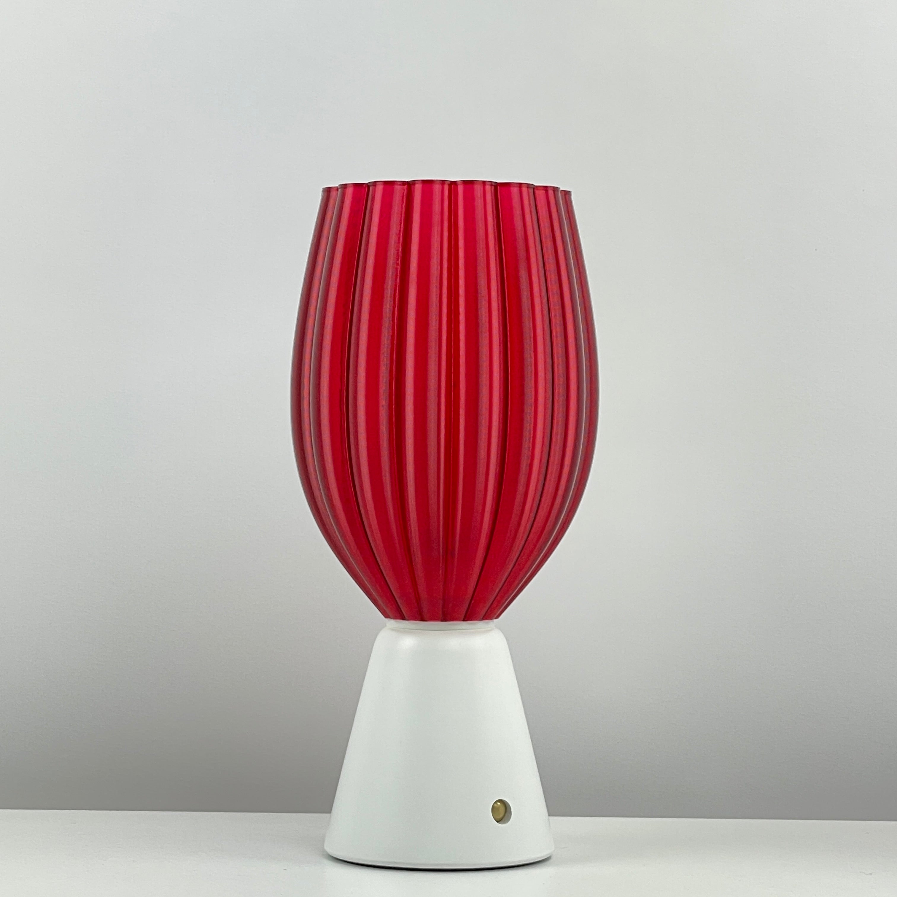 KuvaLight_Rechargeable_Tulp_Light_Burgundy-_Clear_White_Base_OFF