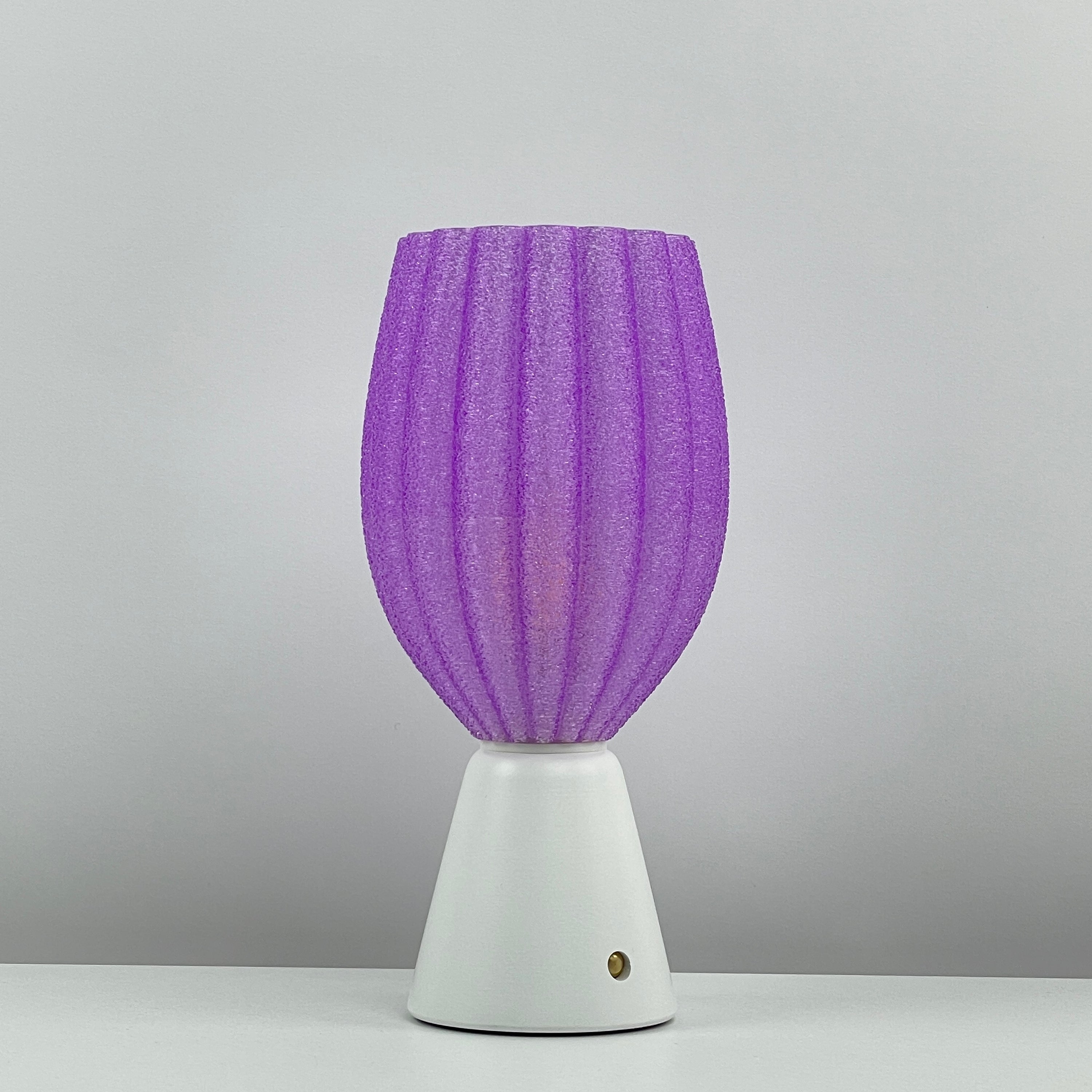 KuvaLight_Rechargeable_Tulp_Light_Purple_Frosted_White_Base_OFF
