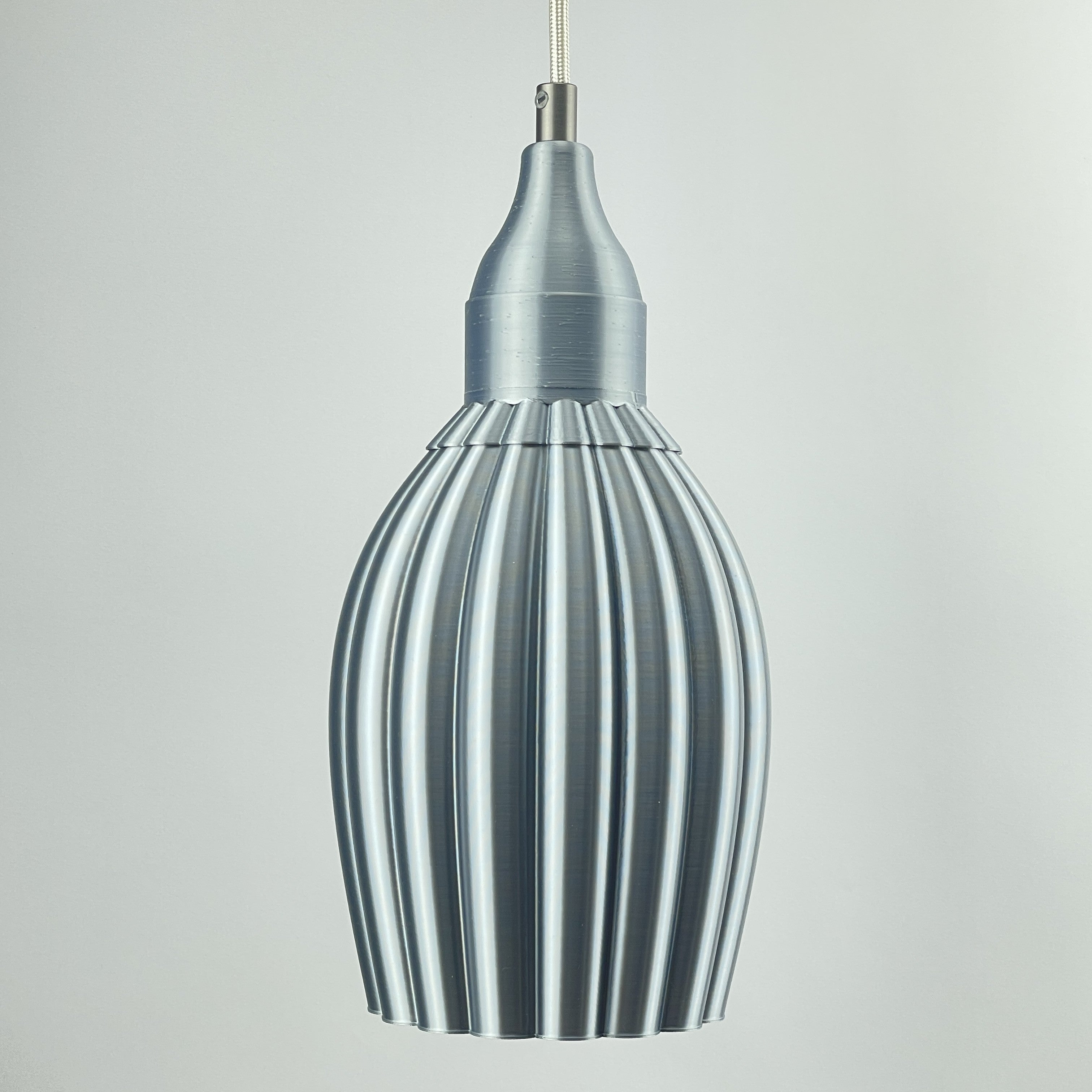 Art Deco Tulp pendant – silver metallic solid