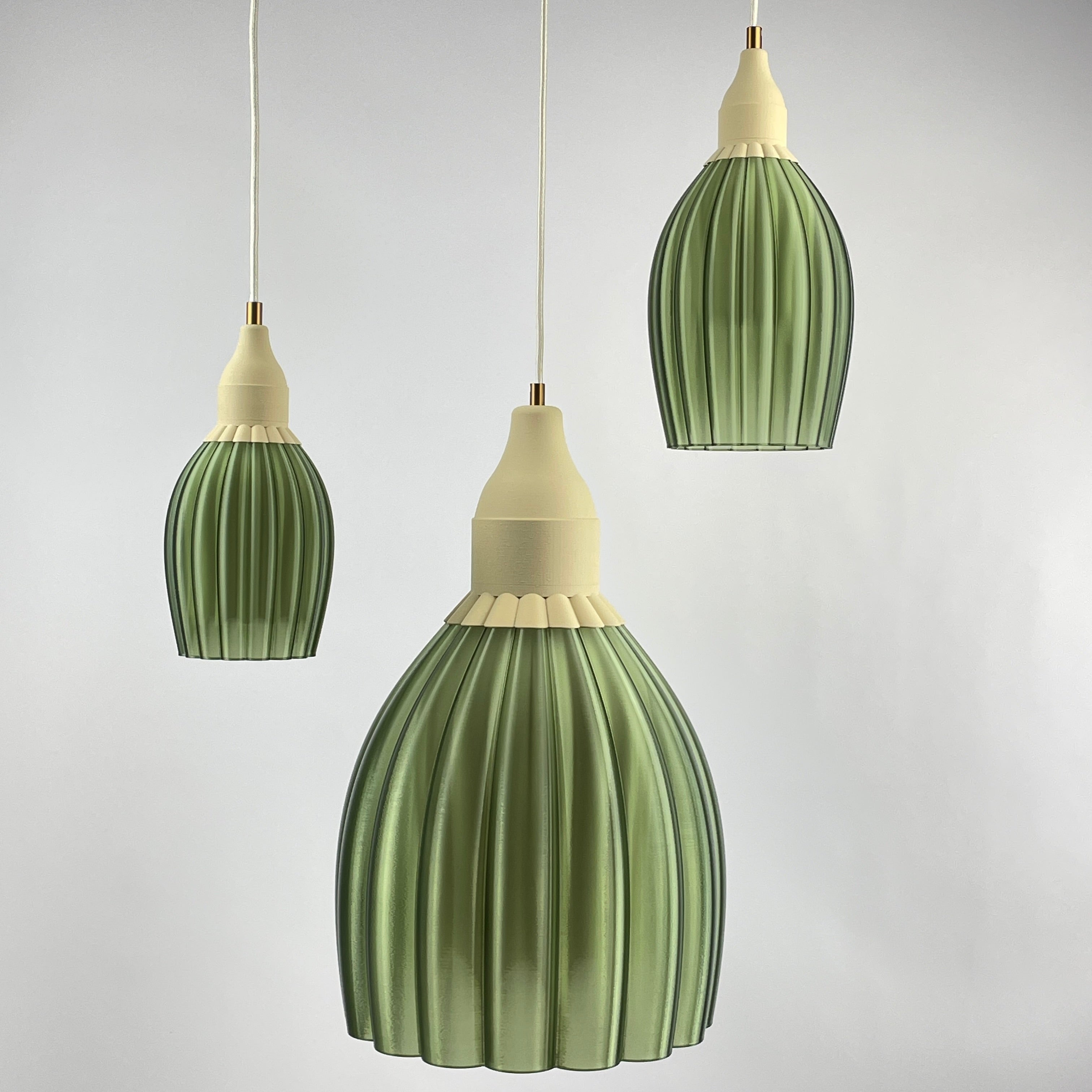 Art Deco _XXL_L_S_Tulp pendant – green colored transparent