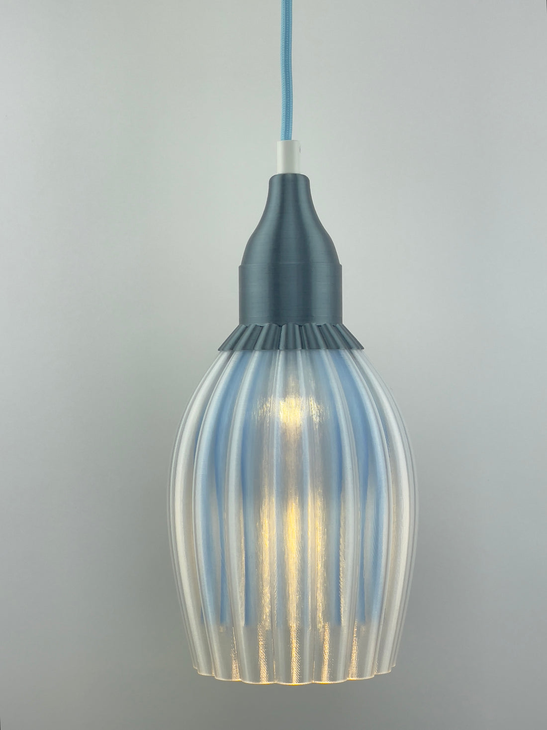 KuvaLight Art Deco Tulp Hanglamp Helder-Transparant met Frosted-Blauwe Binnen Diffuser en Blauw Metallic Kap Combinatie