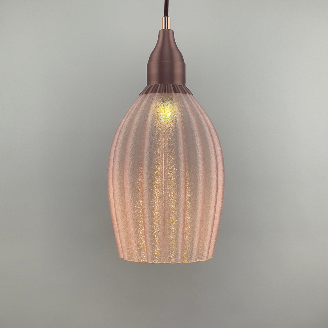 KuvaLight Art Deco Tulp Hanglamp Frosted-Roze-Transparant met Roze-Gouden Metallic Kap Combinatie