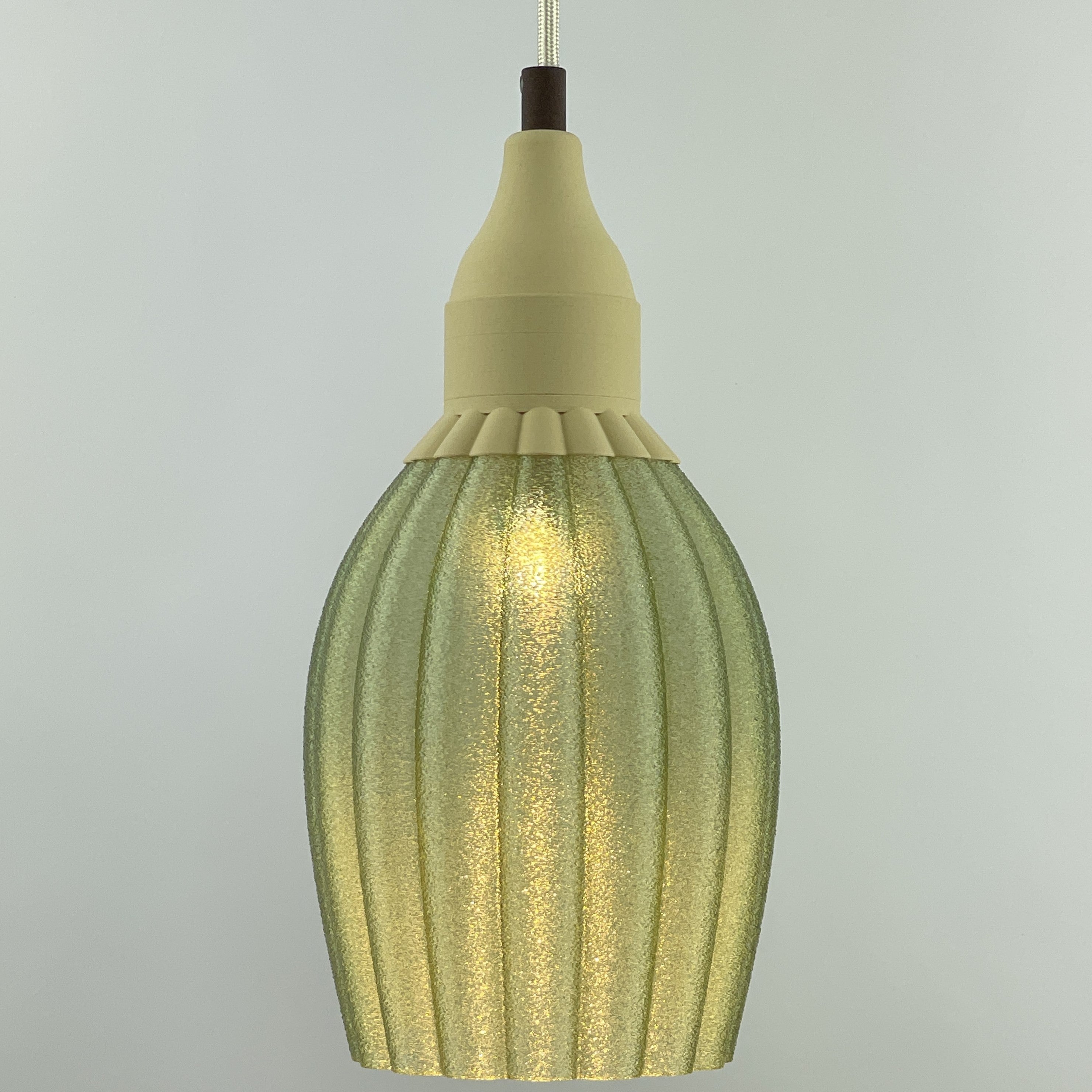 KuvaLight Art Deco Tulp Pendelleuchte Frosted Grün-Transparent mit keramisch-beiger Kappe