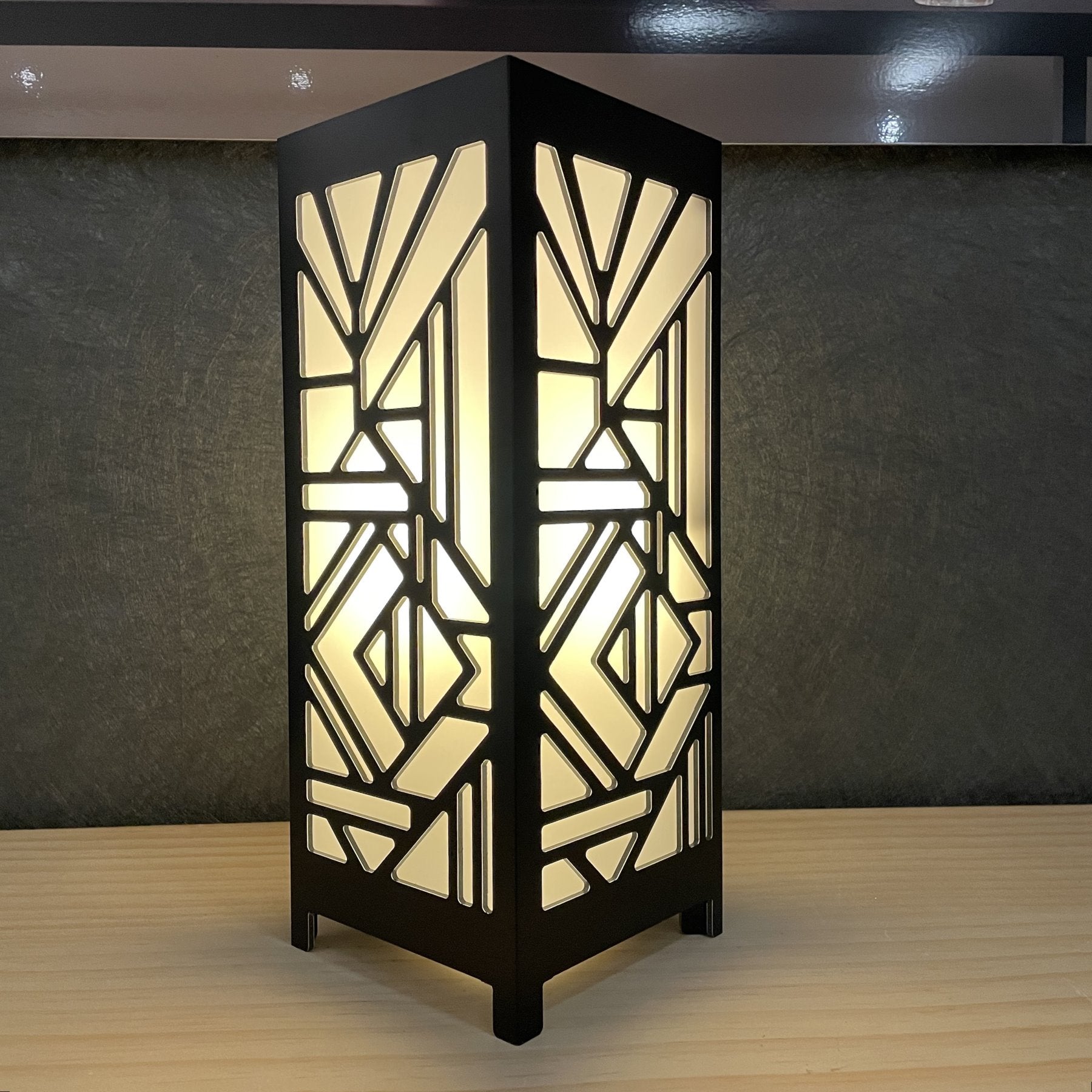 KuvaLight Art Deco Tischleuchte - Mattschwarz