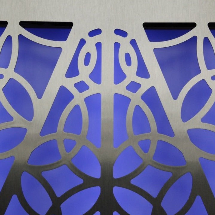 KuvaLight Minho Short : a close-up of the brushed aluminum variant with a blue light.