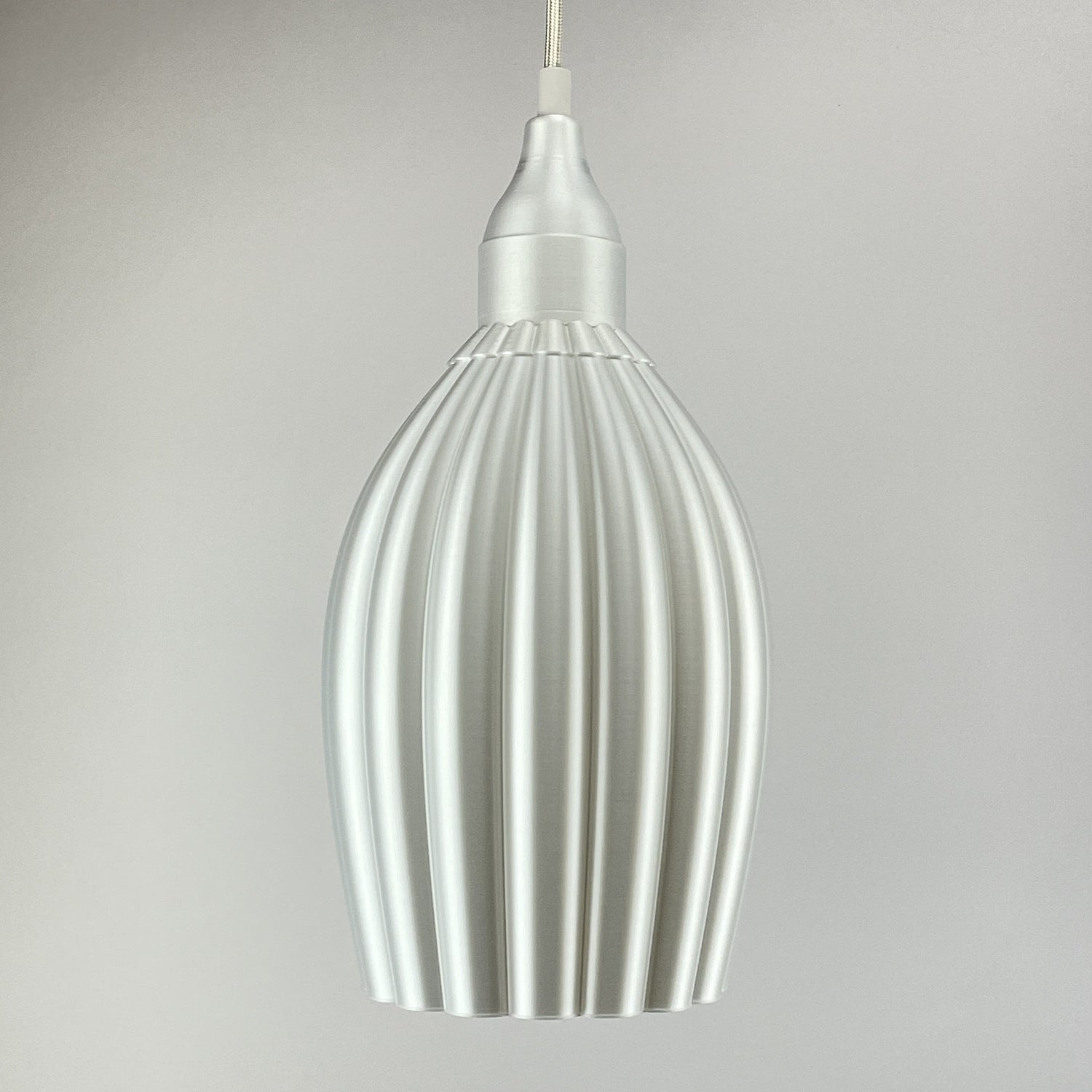 Art Deco Tulp pendant – pearl white solid 