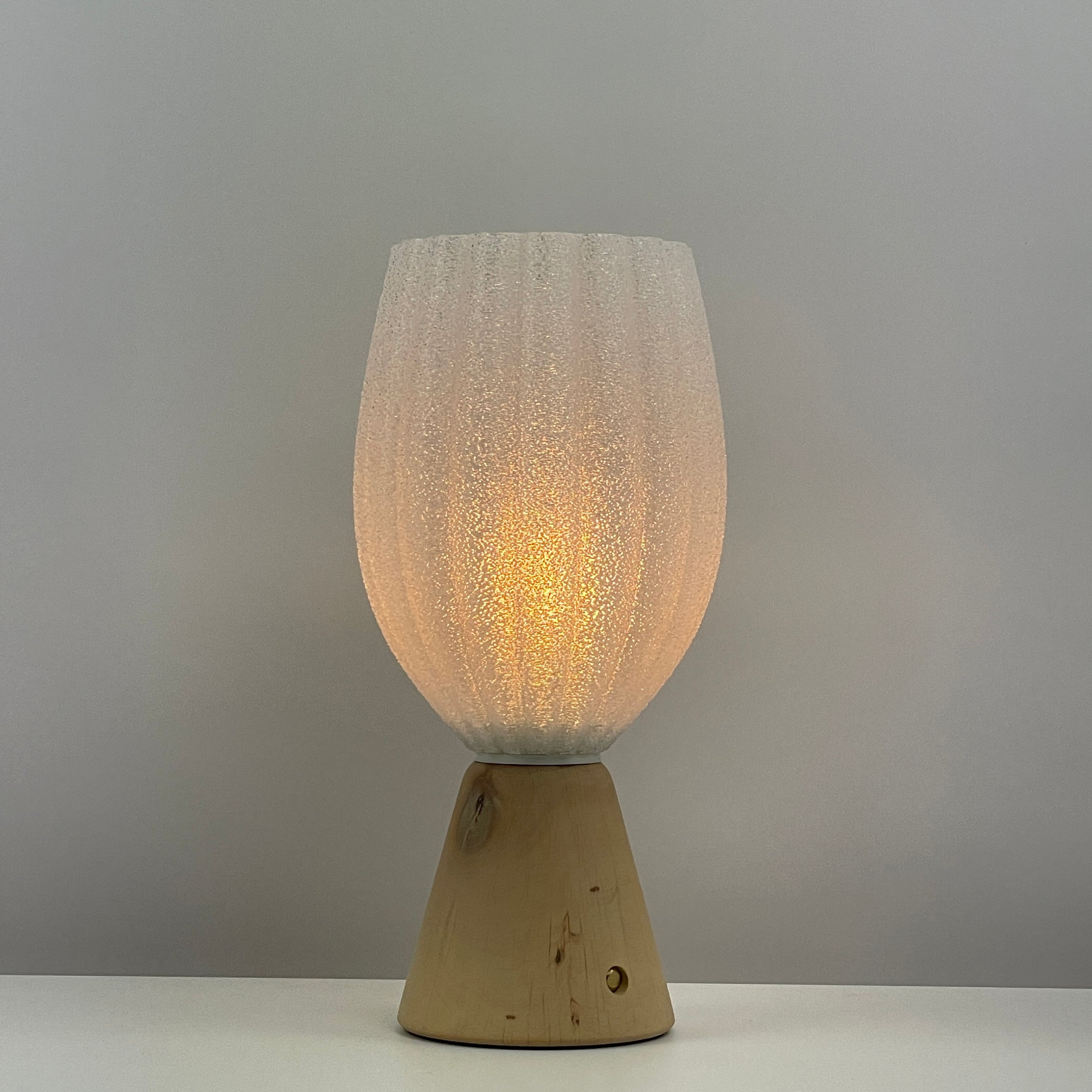 KuvaLight_Rechargeable_Tulp_Light_White-_Solid_Natural_Wood_Base_ON 
