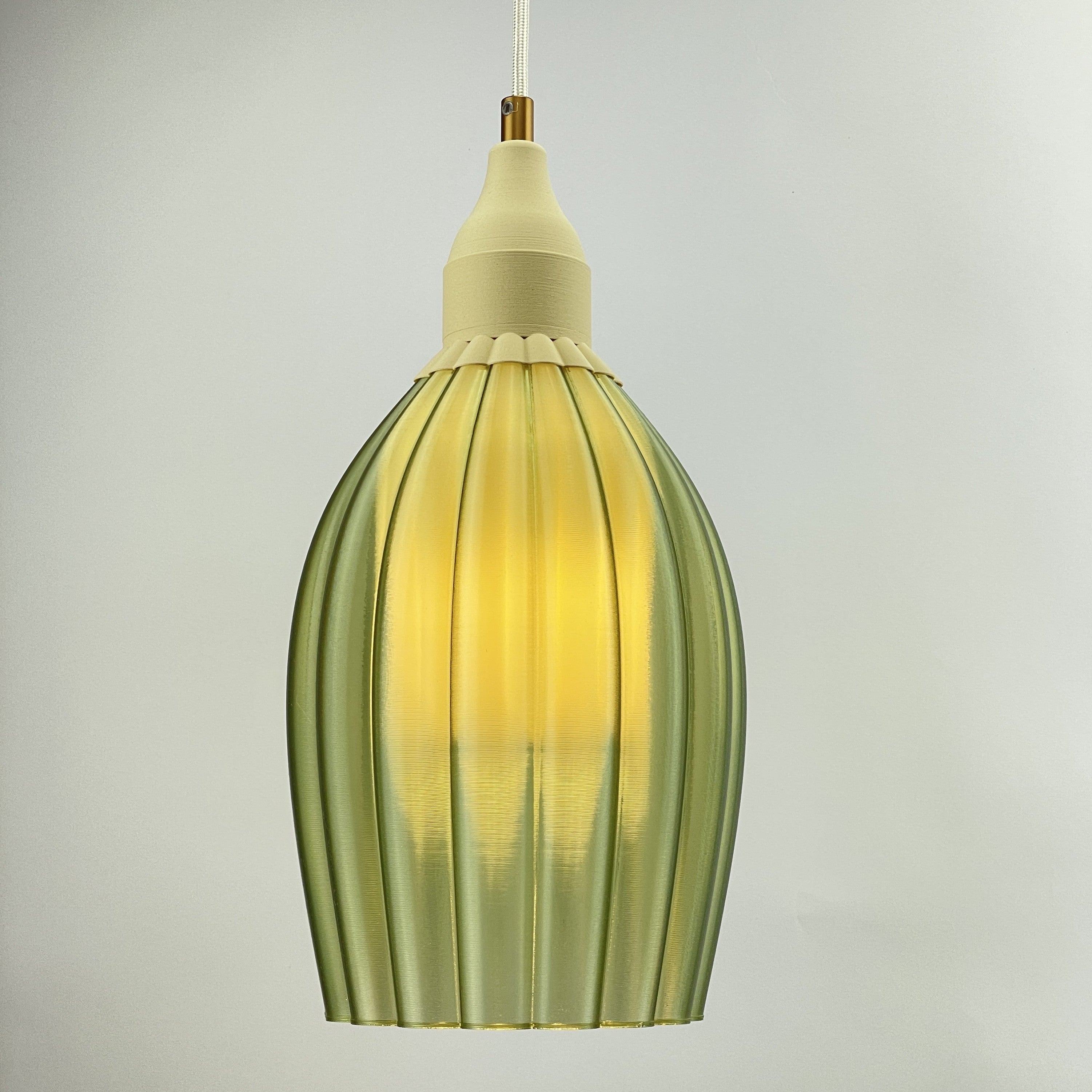 Art Deco Tulp pendant – green colored transparent 