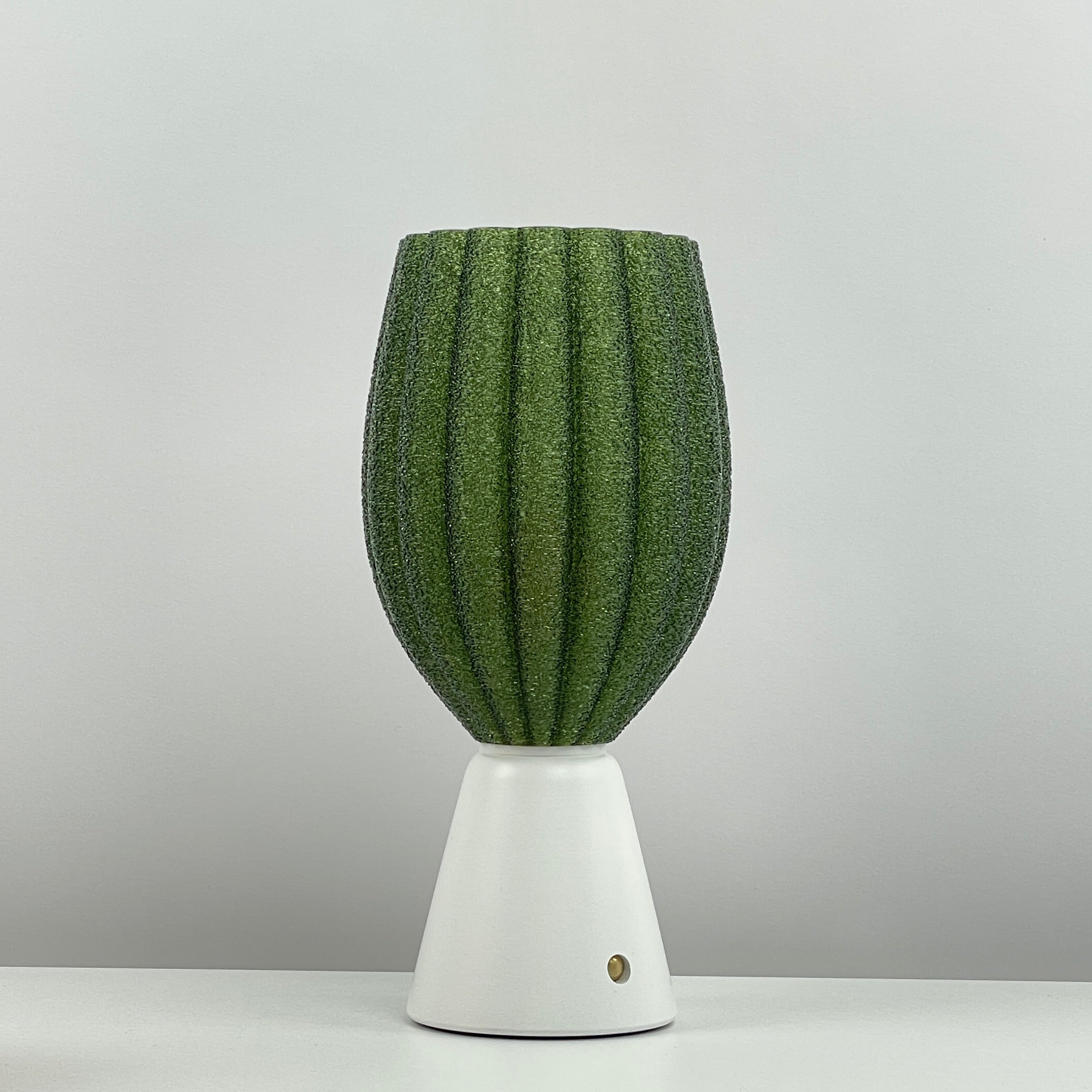 KuvaLight_Rechargeable_Tulp_Light_Green-_Frosted_White_Base_OFF 