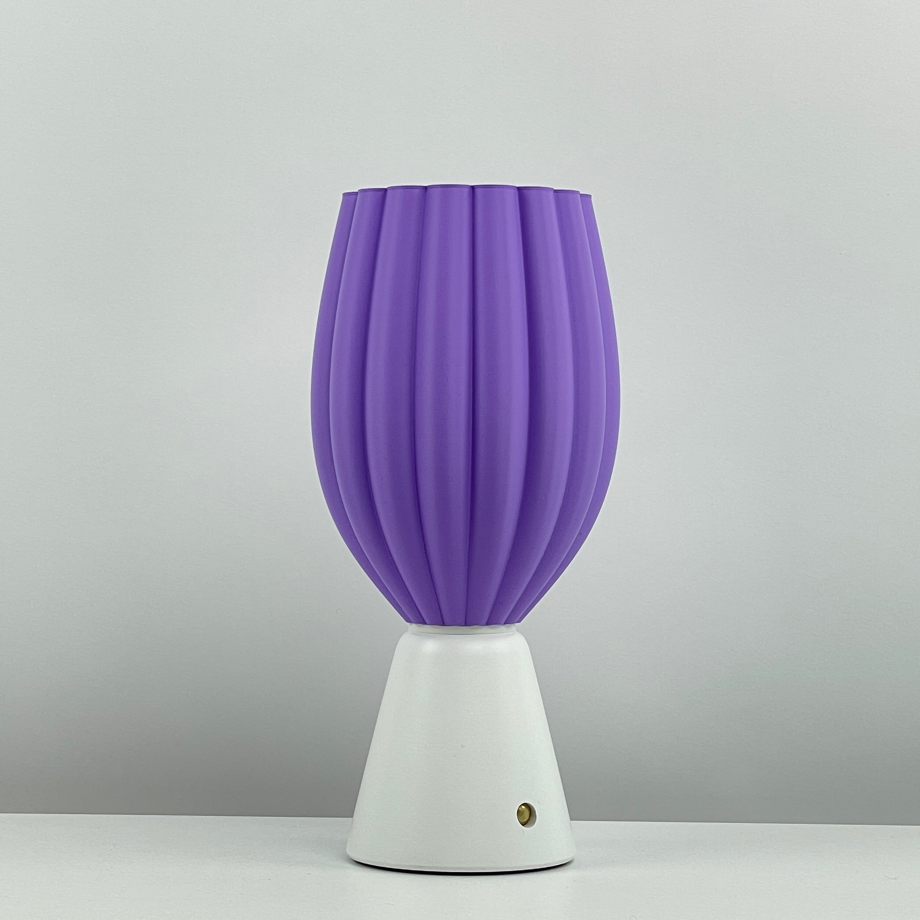 KuvaLight_Rechargeable_Tulp_Light_Purple-_Solid_White_Base_OFF 
