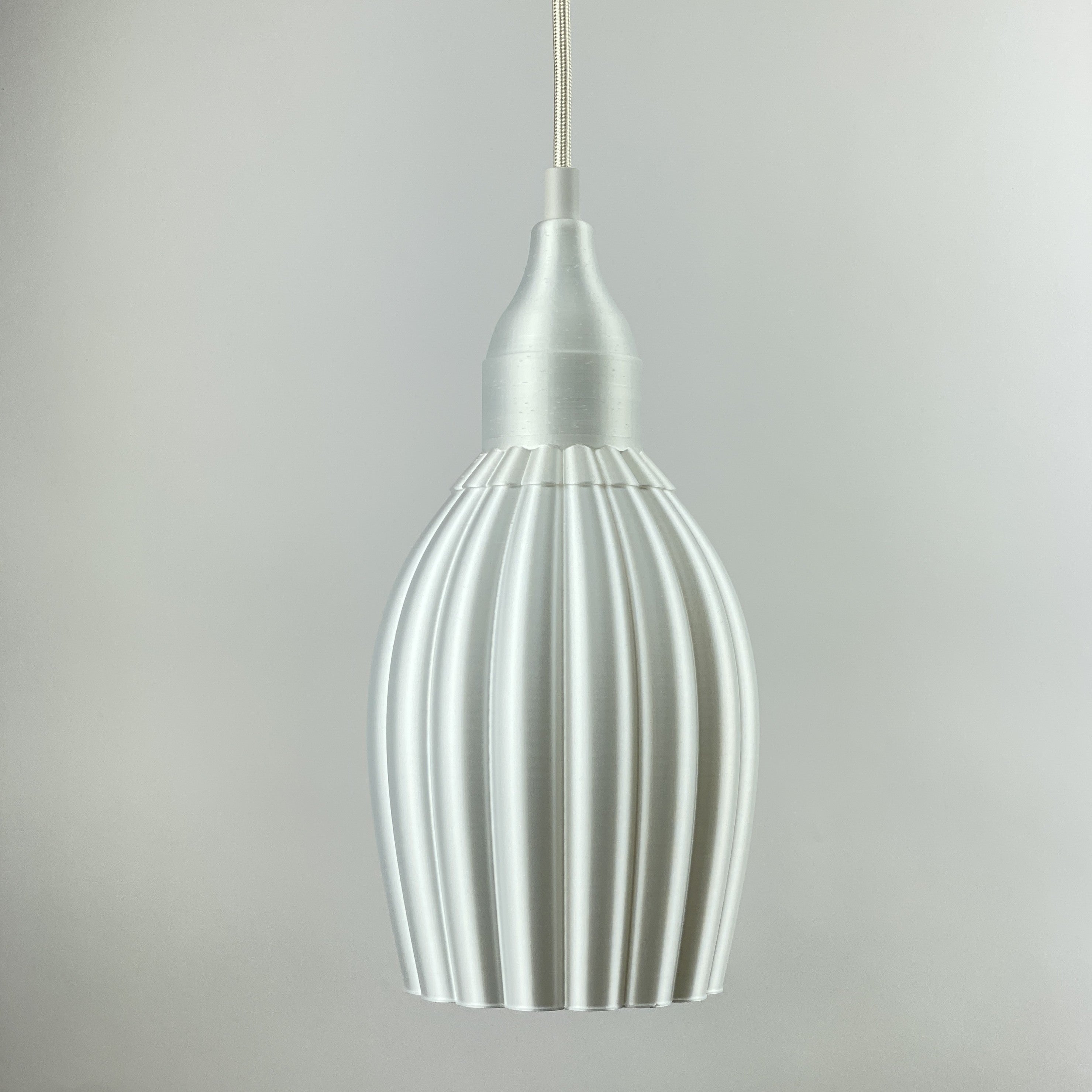 Art Deco Tulp pendant – pearl white solid 