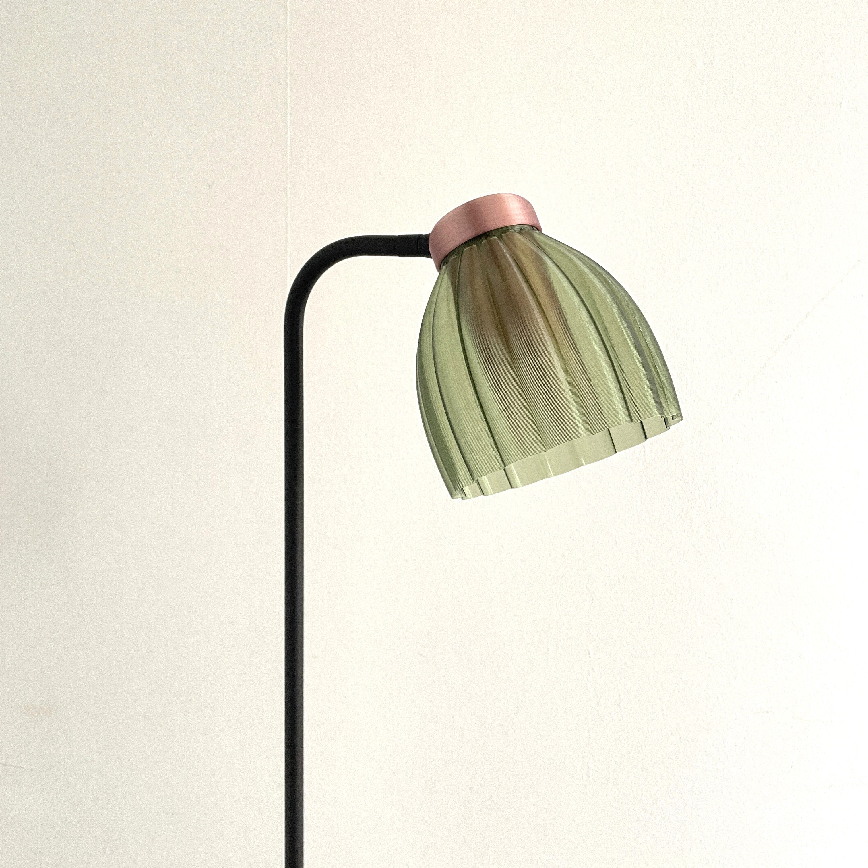 KuvaLight_Blossom_black_Floor_Light_Green-Transparent_Smooth_GU10_OFF_Close_up 