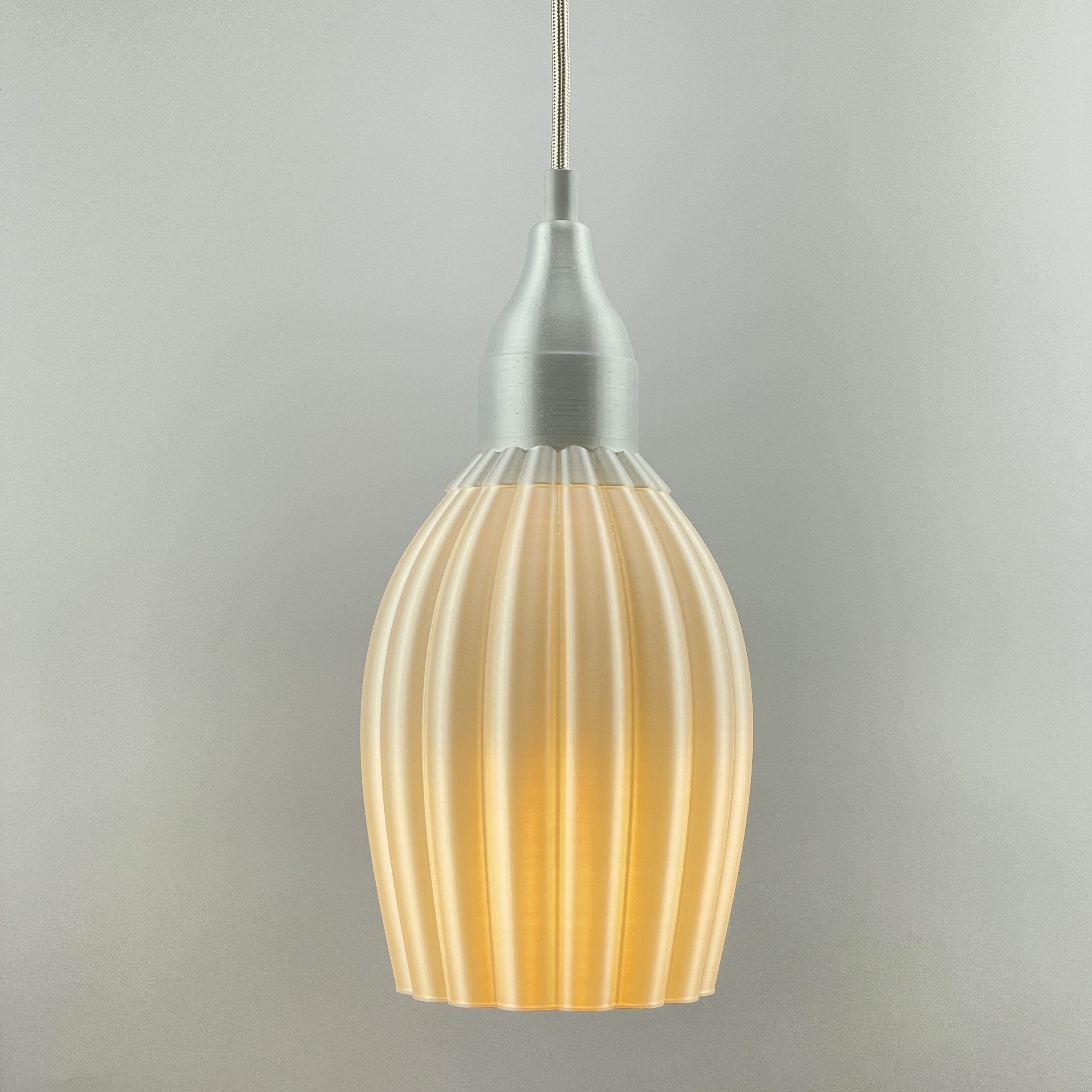 Art Deco Tulp pendant – pearl white solid 