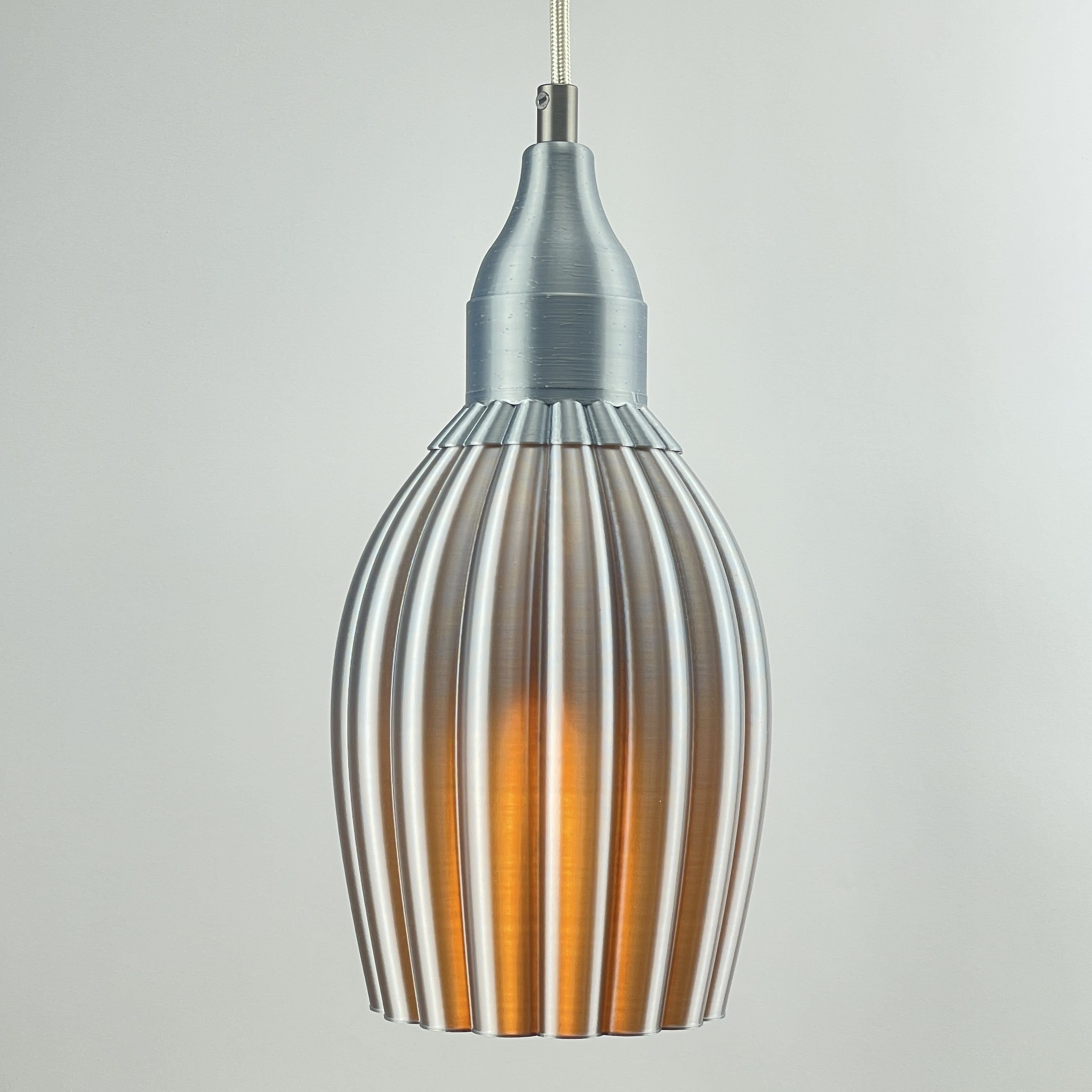 Art Deco Tulp pendant – silver metallic solid 