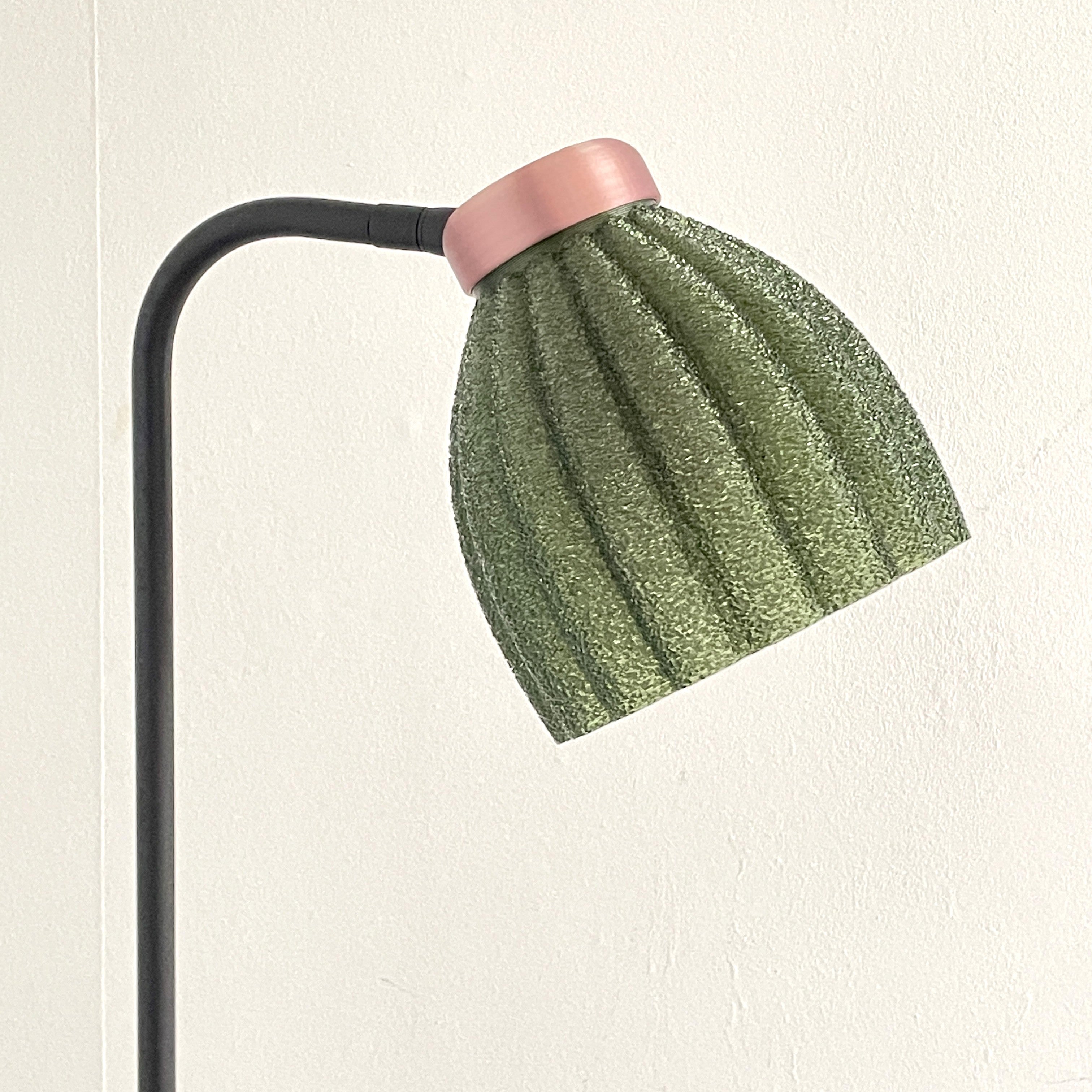 KuvaLight_Blossom_black_Floor-Light_Green-Transparent_Frosted_GU10_OFF 