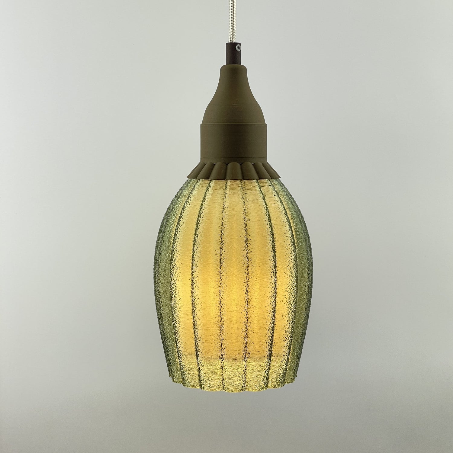 Art Deco Tulp pendant – green colored transparent 
